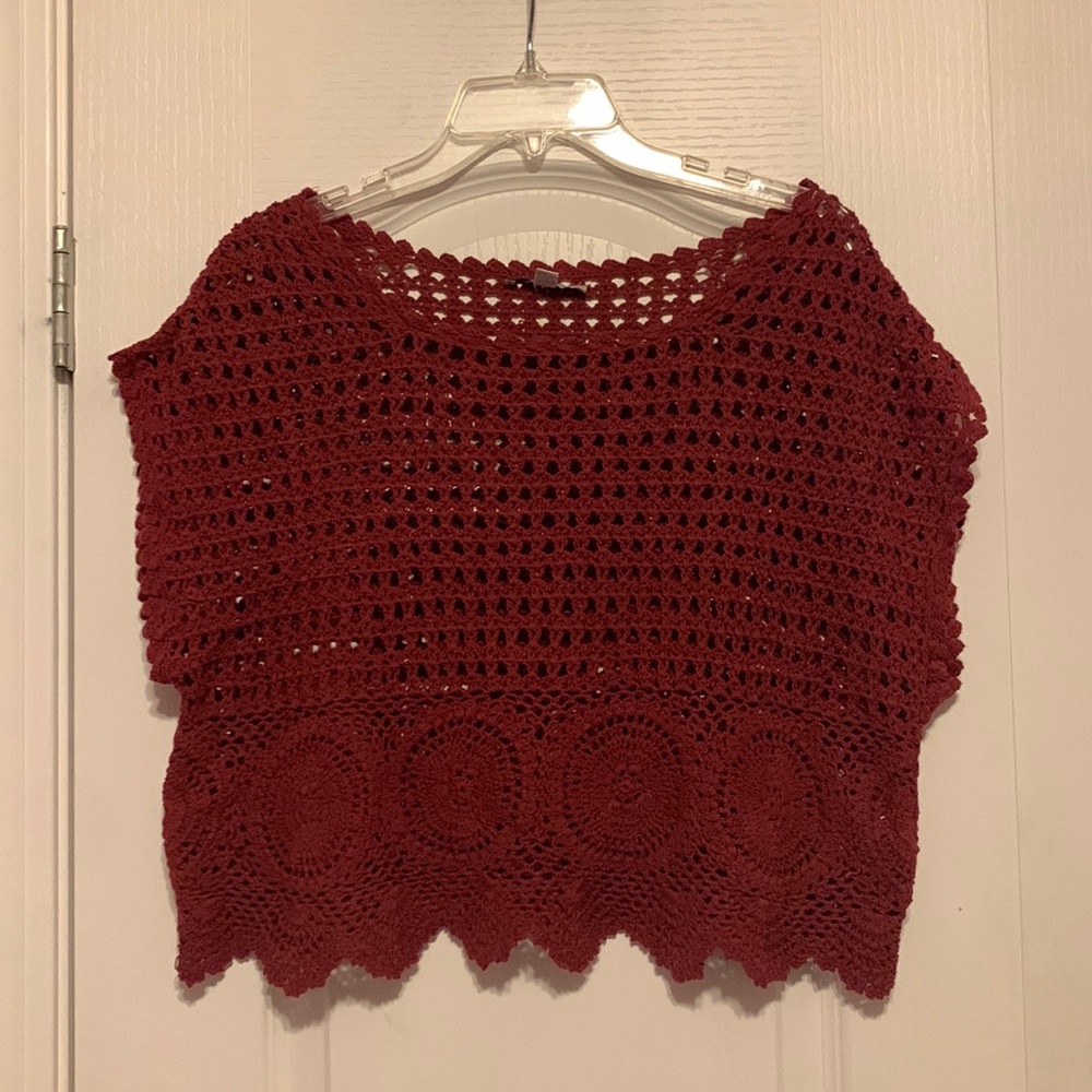 Brand: American Eagle, Size: small, Color: maroon